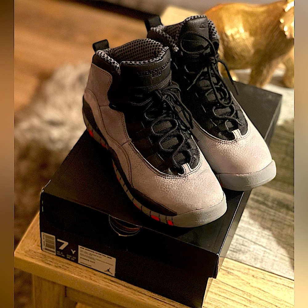 Air Jordan Retro X (10) Cool Grey Size 7Y - Great Condition - 100% Authentic - Picture 1 of 6